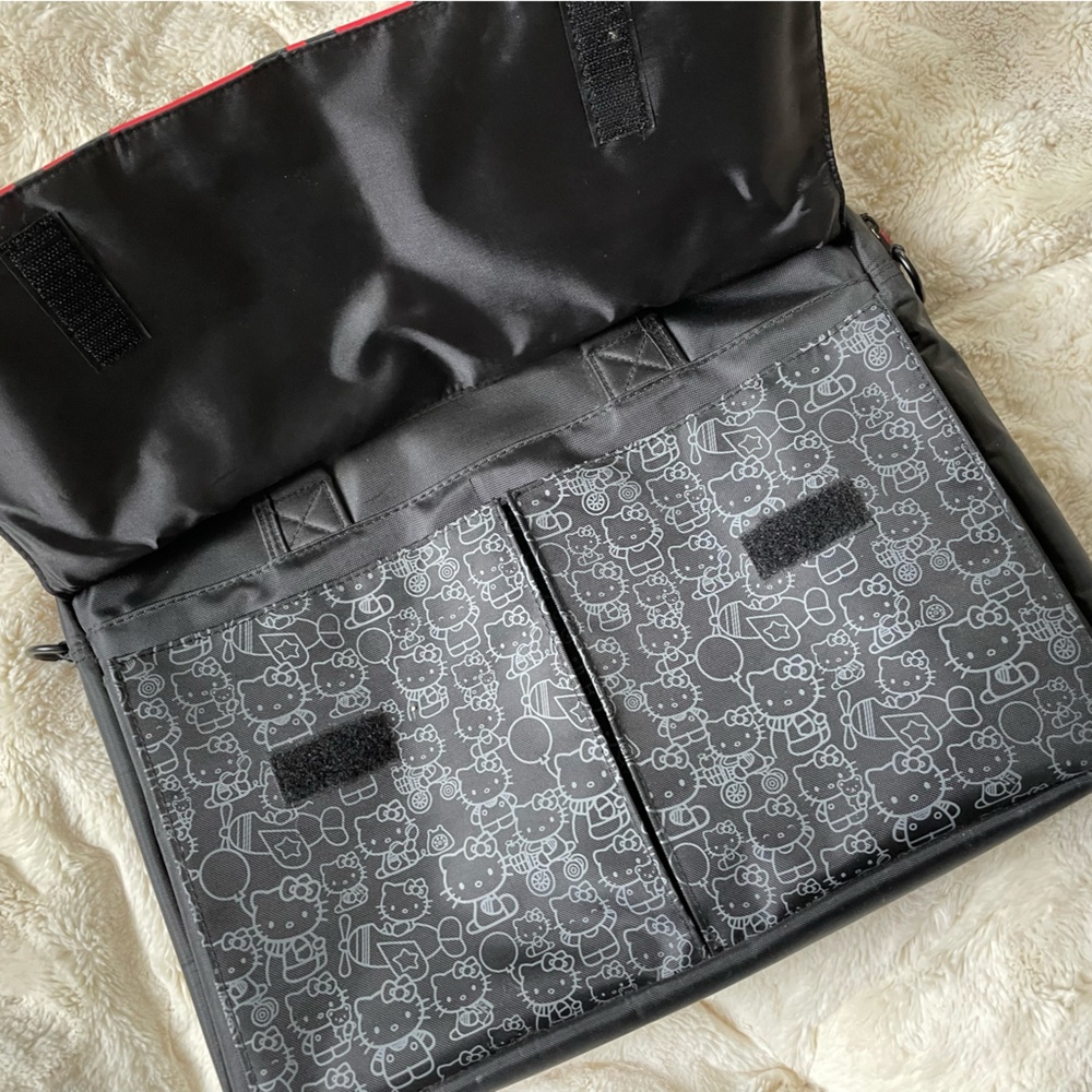 NWOT Hello Kitty Computer Laptop Messenger Bag w/ Adjustable Carry Strap - Picture 8 of 10